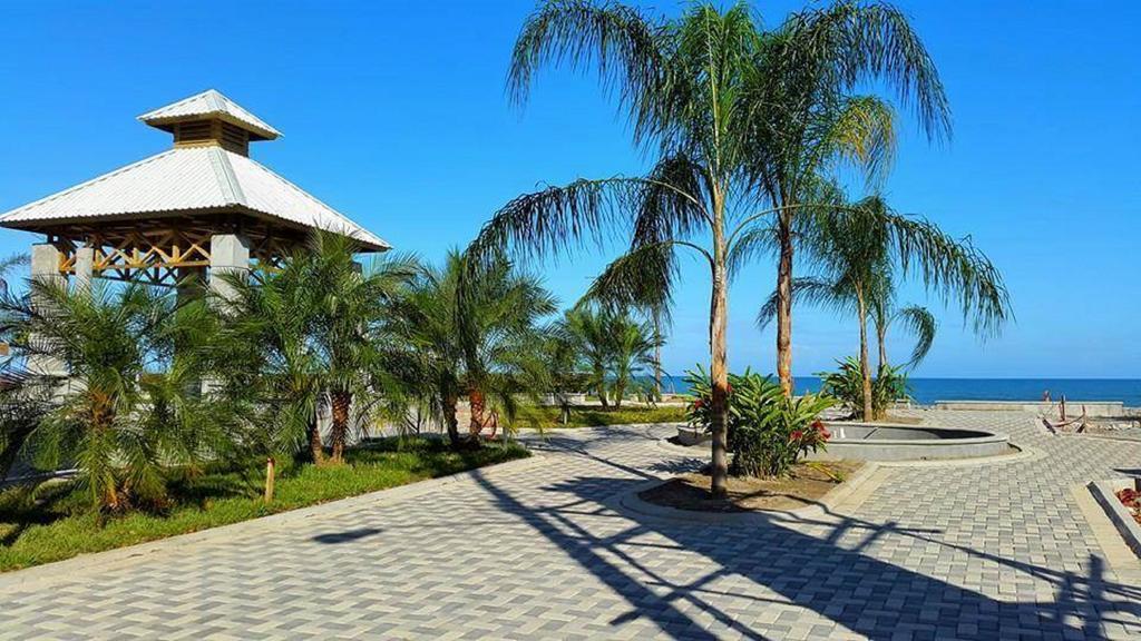 Uw Oasis Hotel La Ceiba Bagian luar foto