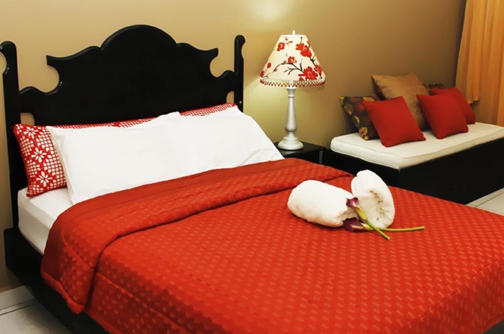 Uw Oasis Hotel La Ceiba Bagian luar foto