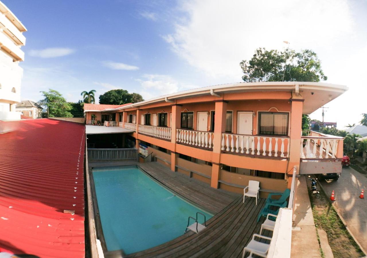 Uw Oasis Hotel La Ceiba Bagian luar foto